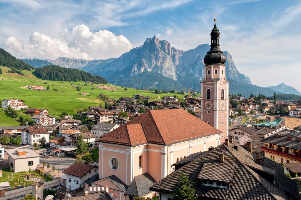 Church-bell-tower-Kastelruth-Castelrotto-Su¦êdtirol-South-Tyrol-Alto-Adige-Dolomites-Italy-Europe