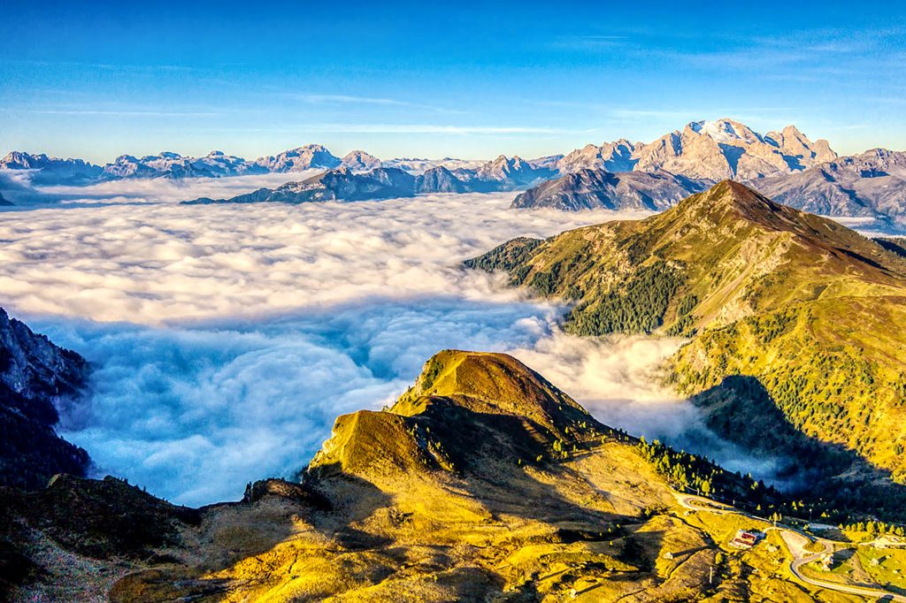 Dolomites-in-the-fall