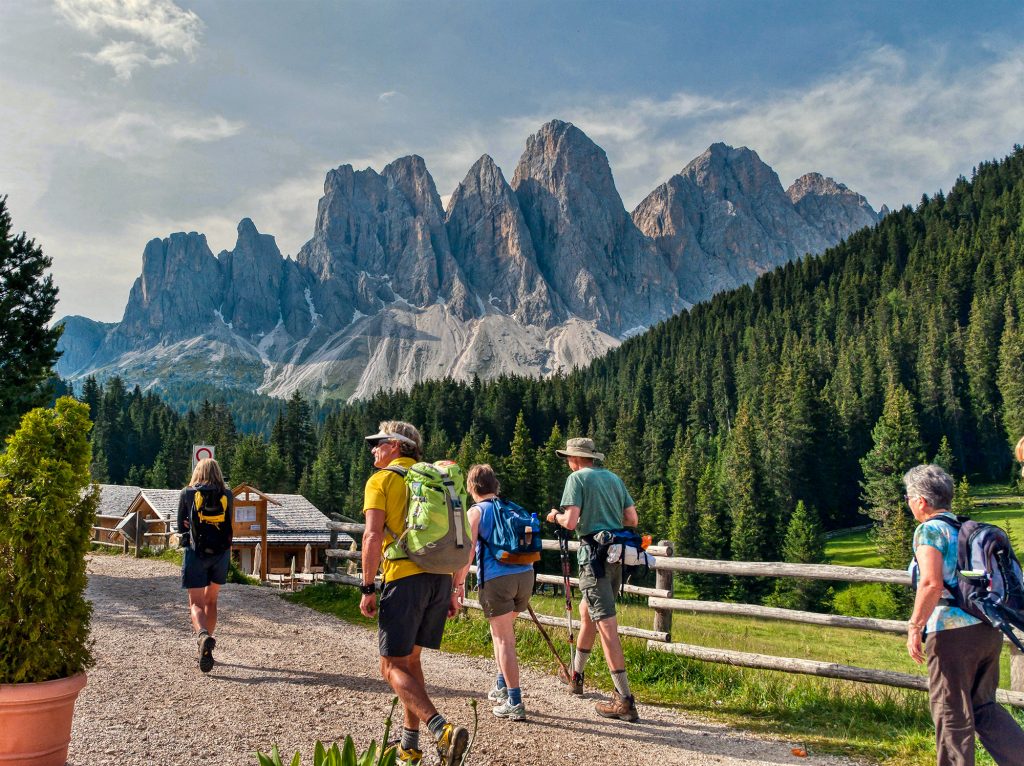 Geisler-Odle-Group,-Val-di-Funes--Villno¦ê+ƒ-valley,-Puez-Geisler-Nature-Park,-Dolomites,-Su¦êdtirol-South-Tyrol-Alto-Adige,-Italy,-Europe